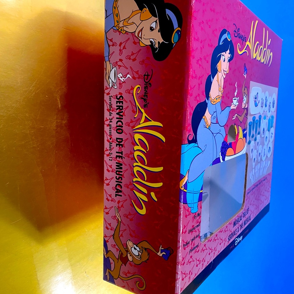 Disney Store Exclusive Vintage 90’s Aladdin & Princess JasmineTea Set - Picture 12 of 14